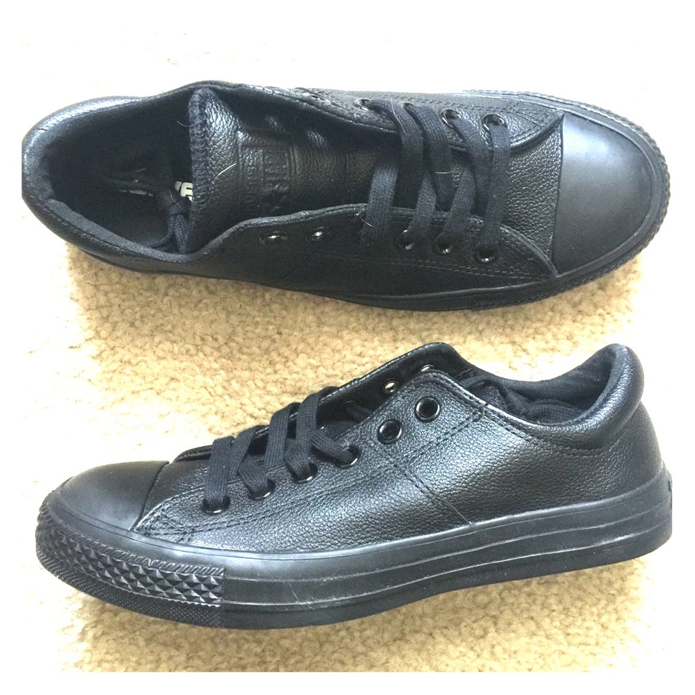 Converse size 7.5 women